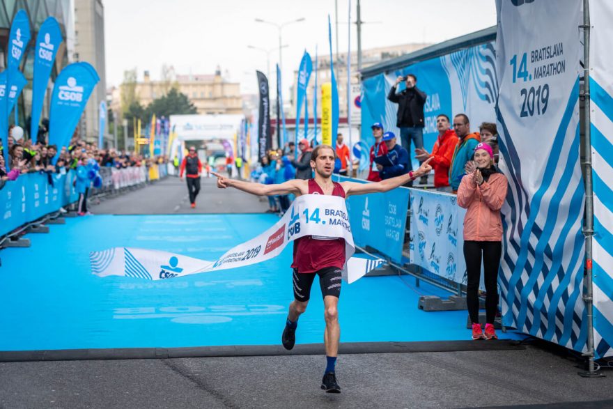 Vítěz půlmaratonu Libor Sahajda