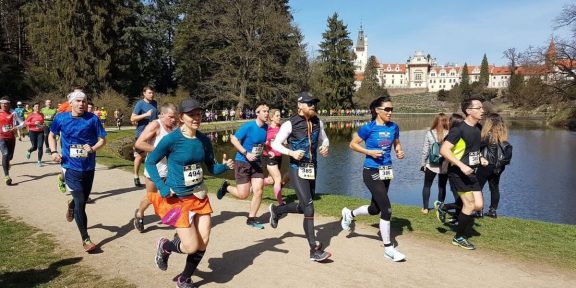 Seriál Mizuno Prague Park Race začíná závodem v Průhonicích
