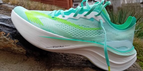 Recenze: KIPRUN KD900.2 – rychlost přímo v genech!